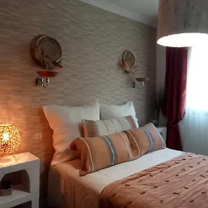  Hébergement de vacances Les Roches Du Cabellou 150m De La